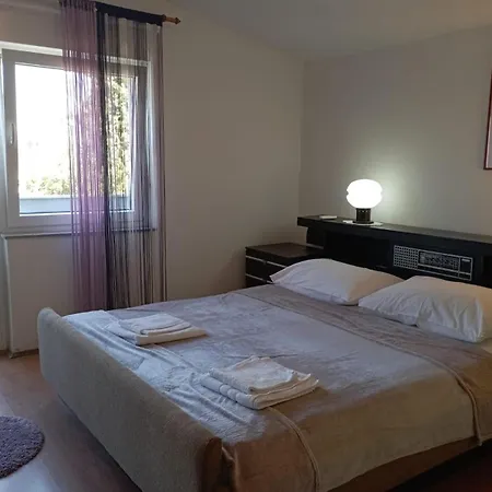 With A Parking Space Palit, Rab - 21457 Apartman